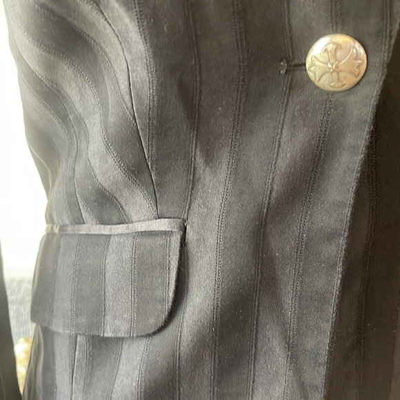 Designer gothic inspired coat from Spain with leather detailing,cool buttons - Picture 3 of 11